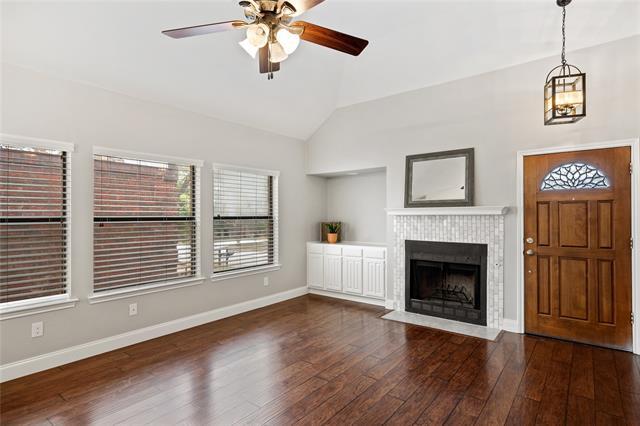 Photo - 2219 Greenview Dr