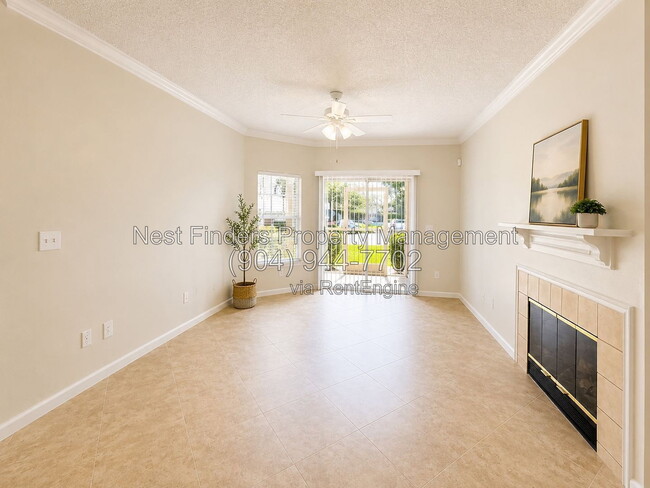 Building Photo - 10000 Gate Pkwy N Unit 1015