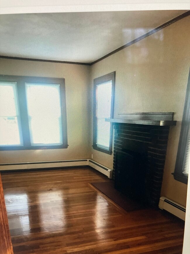 Photo - 336 Lagrange St