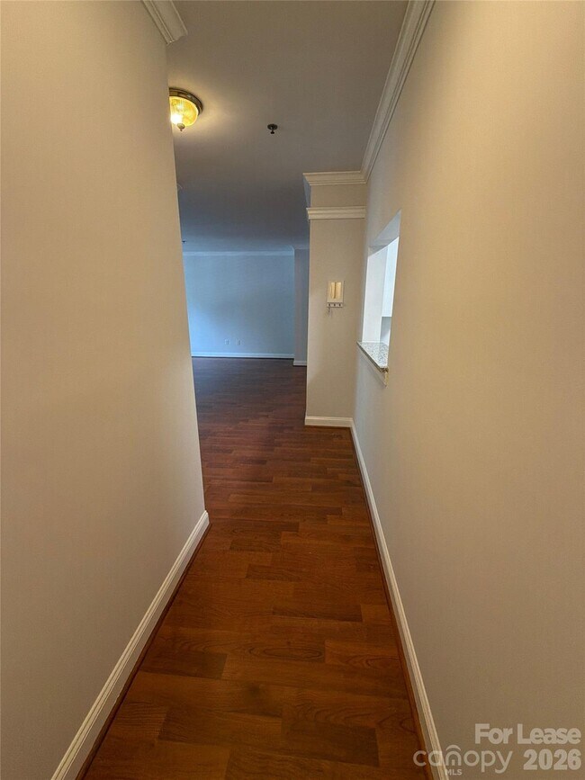 5609 Fairview Rd Unit 5