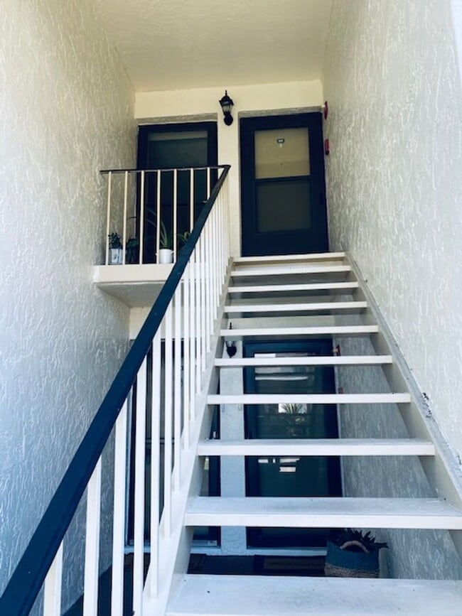 Photo - Fantastic 2br/2ba Furnished Annual Rental ...