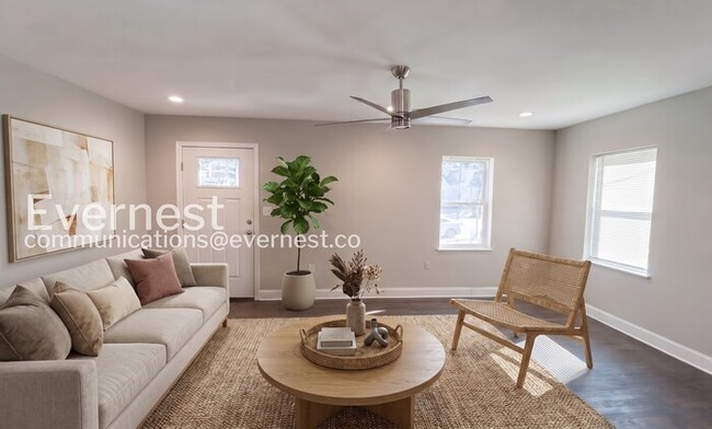Photo - 155 Rosser St SW