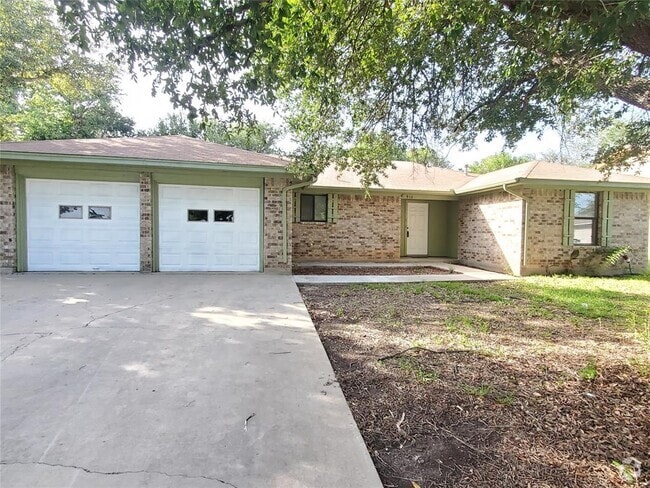 Building Photo - 910 Cottonbowl Dr Rental