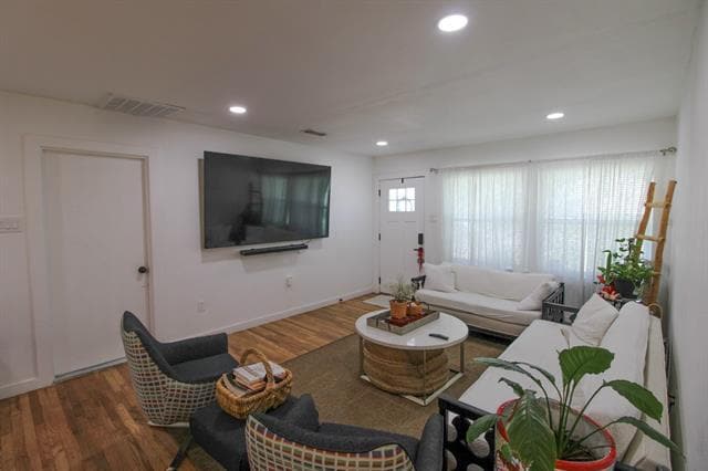 Photo - 3119 Eisenhower Dr