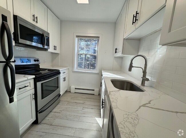 Building Photo - 1080 New Haven Ave Rental