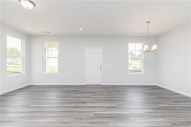 Photo - 3085 Cambridge Ml St