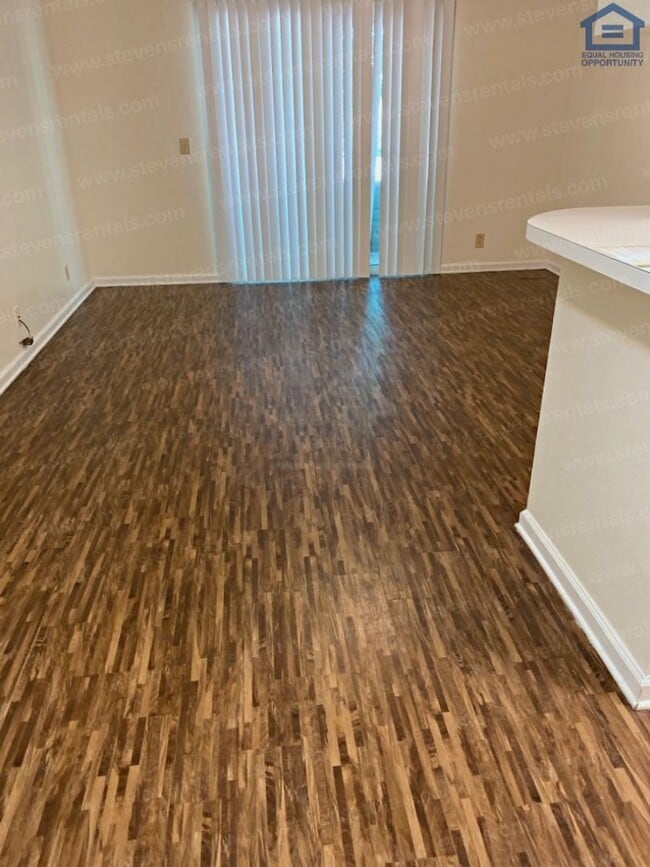 Photo - 430 Oriole Dr