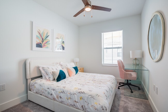 Photo - Summerwell Buenaventura Lakes II