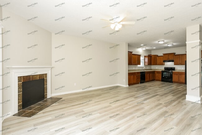 Photo - 2518 Apple Tree Ln
