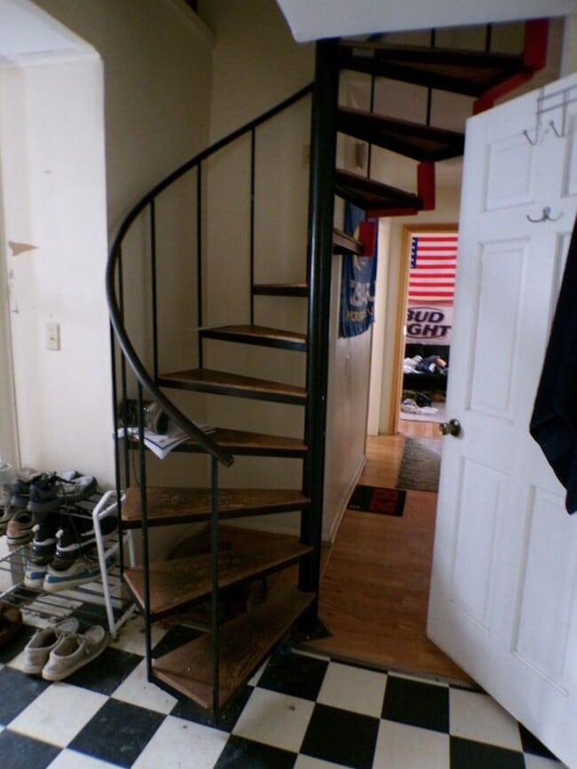 Photo - 205 Main St Unit 1