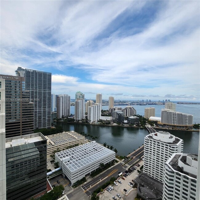 Photo - 950 Brickell Bay Dr Unidad 3504 Rental