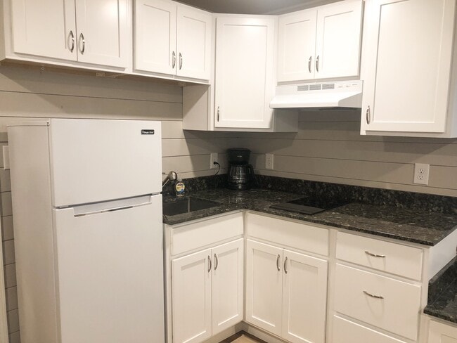 Photo - 1314 Golf Links Rd Unit B