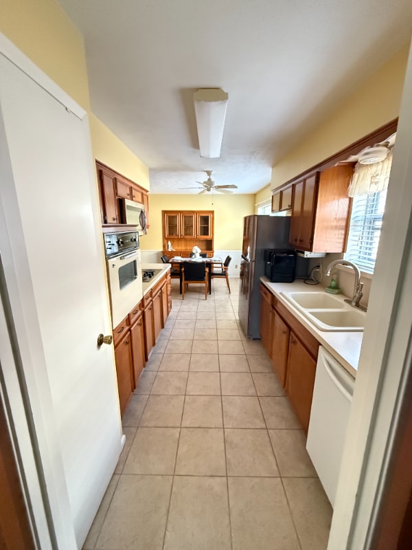 Photo - 2420 Pinehurst Ln