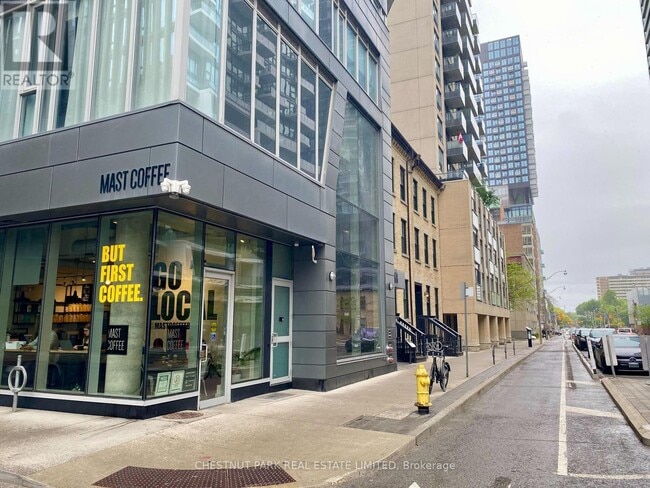 Photo - 68 Shuter St