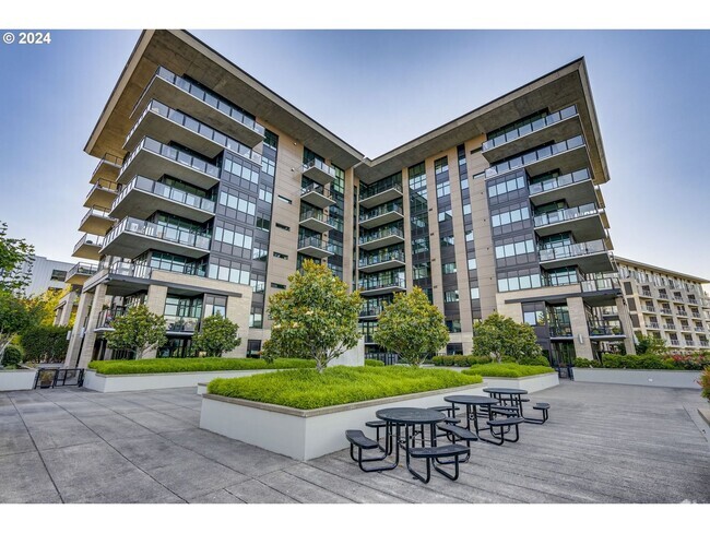 Building Photo - Modern Condo in NW District, Portland! On ... Unit 304