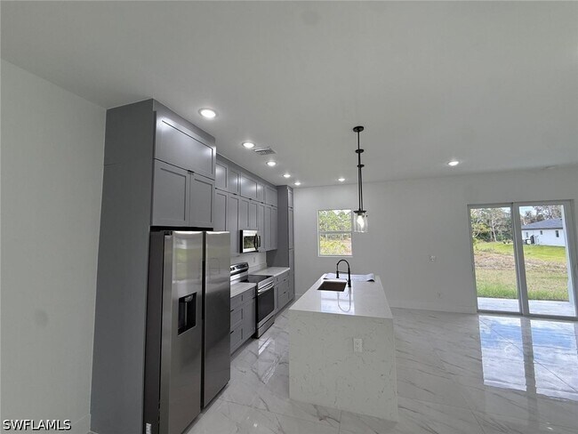 Photo - 1089 Eisenhower Blvd