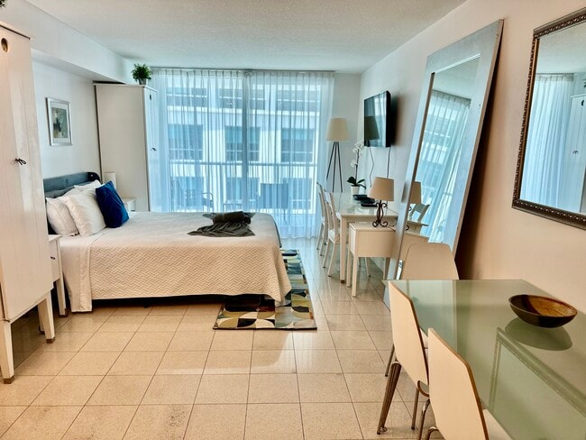 Photo - 1200 Brickell Bay Dr