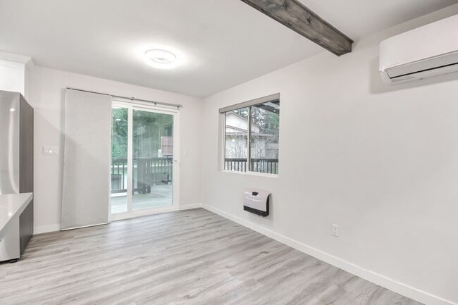 Photo - Beautifully renovated Home Briarwood!