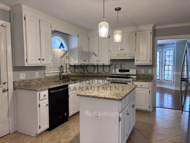 Photo - 207 Leeward Ct