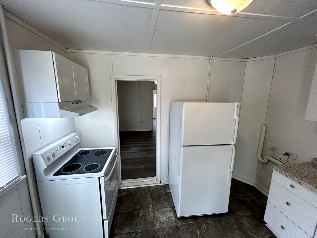 Photo - 912 Water St