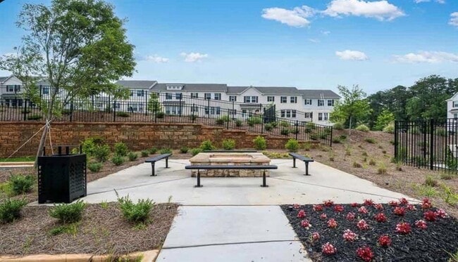 Photo - 206 Maycrest Path