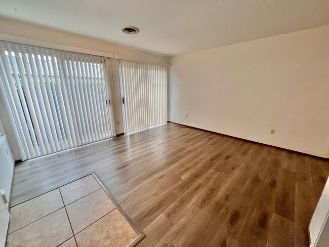 Photo - 3 Bedroom 2 Bath Duplex for Rent!