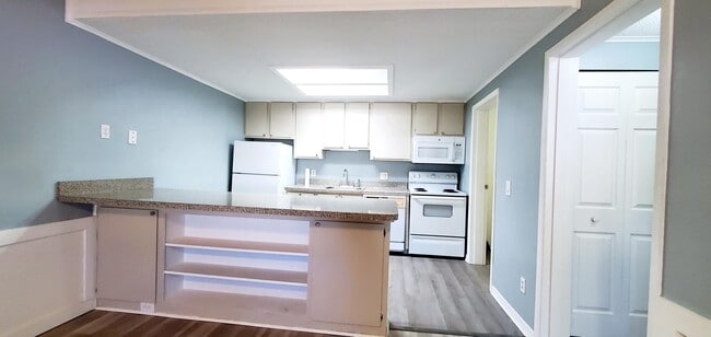 Building Photo - 560 7th Pl Rental