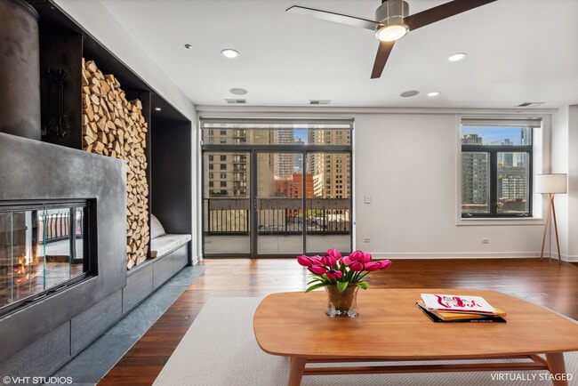 Photo - 33 W Huron St Unit 810