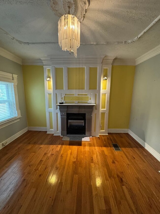 Photo - Charming 2 Bedroom 2 Bathroom House in Law...