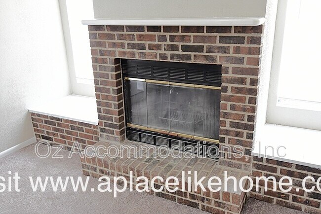 Photo - 4934 Appleton Ave