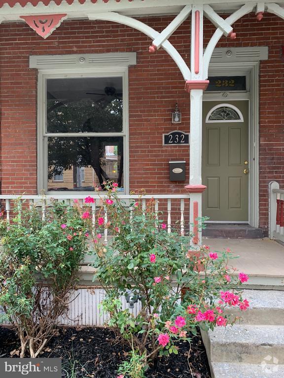 Building Photo - 232 Muench St Rental