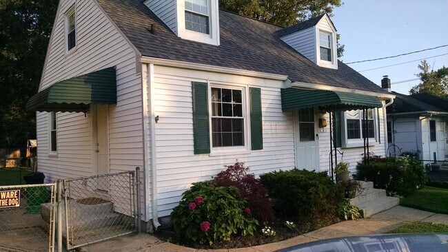 Photo - Charming 3 Bed / 1 Bath Cape Cod in Aberde...