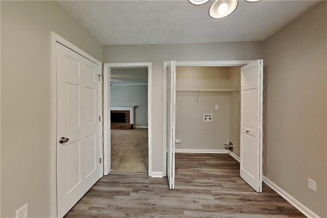 Photo - 1311 Bustling Ln SW