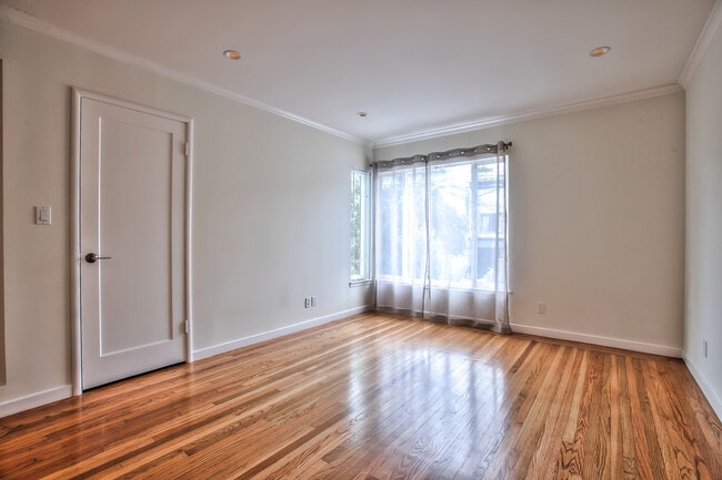 Photo - 134 28th St Unit #1