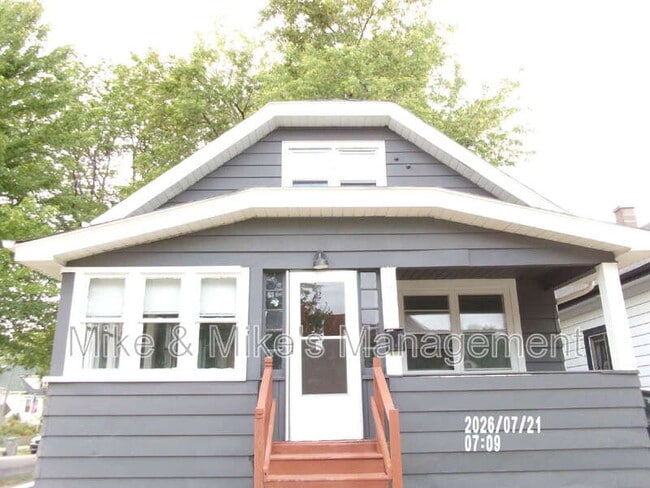 Building Photo - 403 N 61st St