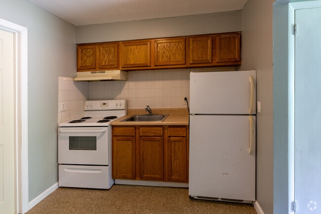 1 BR, 1 BA - 500SF