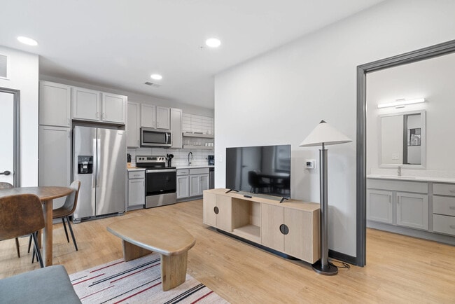 Photo - 423 E Michigan St Unidad ID1032095P