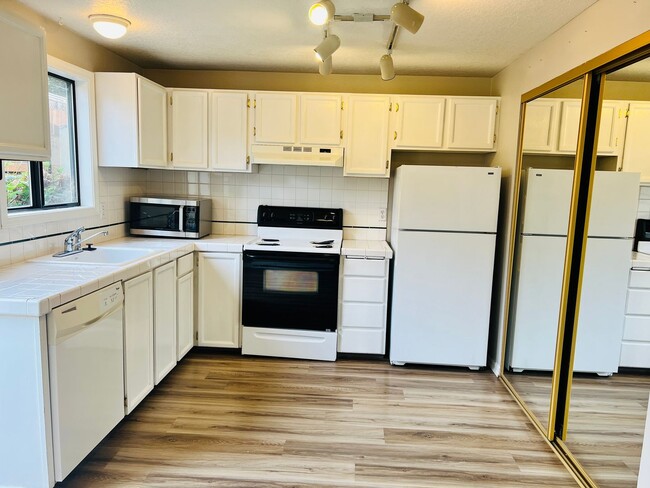 Photo - Wonderful Wilsonville Townhouse