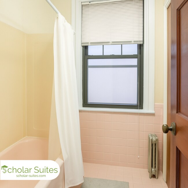 Photo - 1247 Beacon St Unidad 2