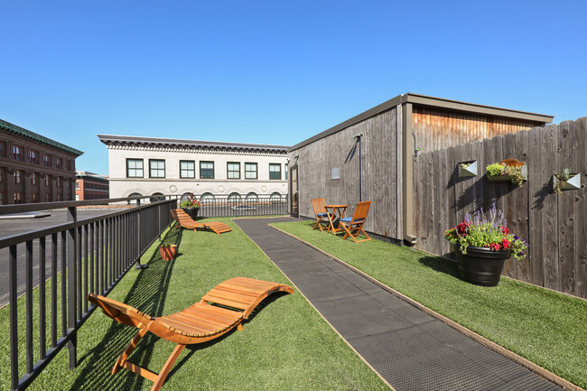 Photo - 308 W 8th St Unit 516