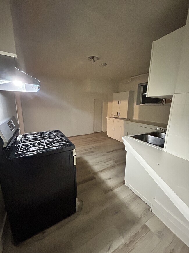 Photo - 9837-9868 68 Ave NW