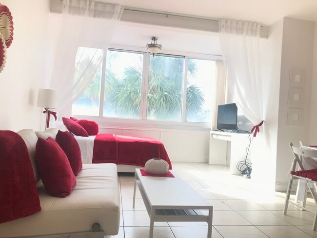 Building Photo - 4040 Galt Ocean Dr Unit 221