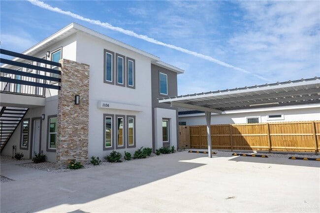 Photo - 17 Cooper Ln Unidad 3