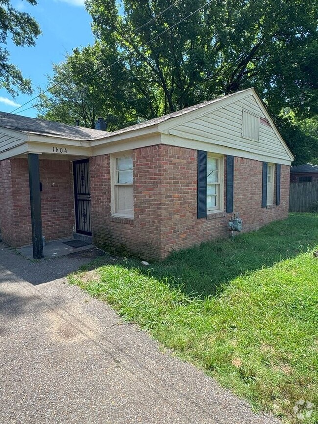 Building Photo - 1604 Echles St Rental