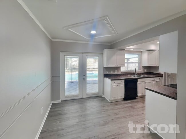 Photo - 120 N Alderwood St