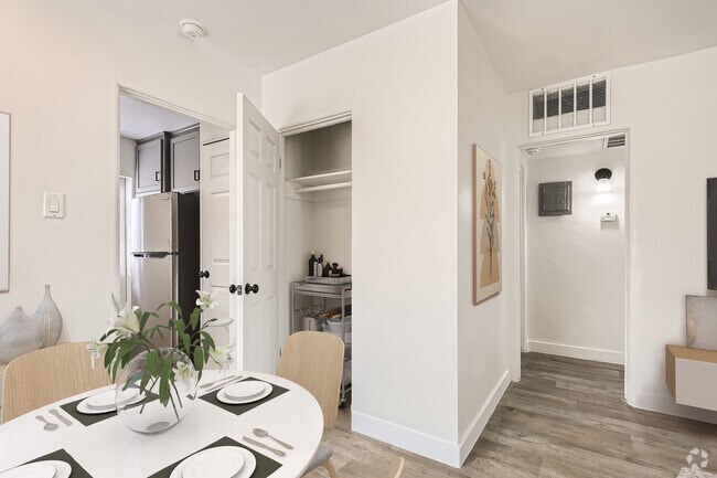 Building Photo - Encanto Park Apartments