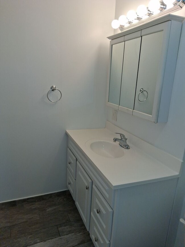 Photo - 601-615 Benner St LLC