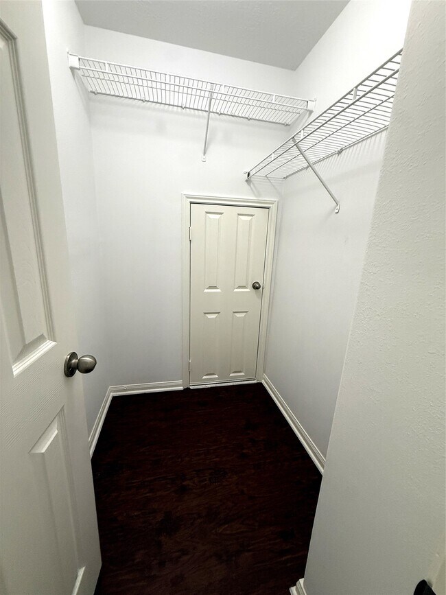 Photo - 6023 Barany Ct
