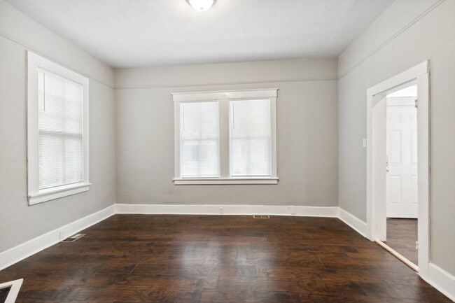 Photo - Large 3BR/2BA Near Downtown Savannah Home For Rent