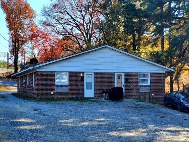 Building Photo - 2300 Alfalfa Ln Rental